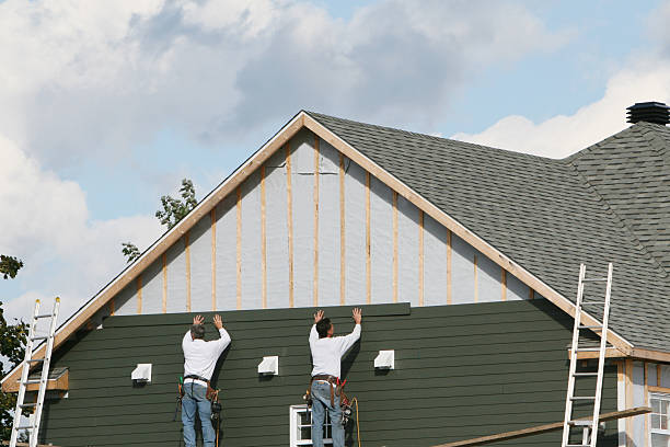 Professional Siding Replacement technician working in Dallas, TX